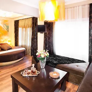 Plaza Hotel, Philian And סלוניקי